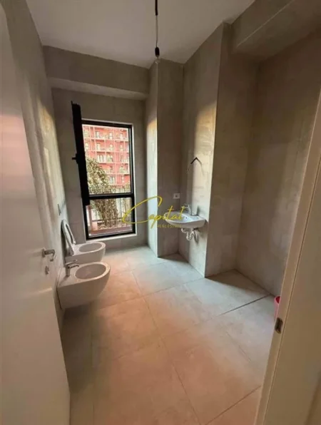 Tirane, shitet apartament 2+1 Kati 4, 113 m² 317.000 € (KOMPLEKSI GARDEN BUILDING)