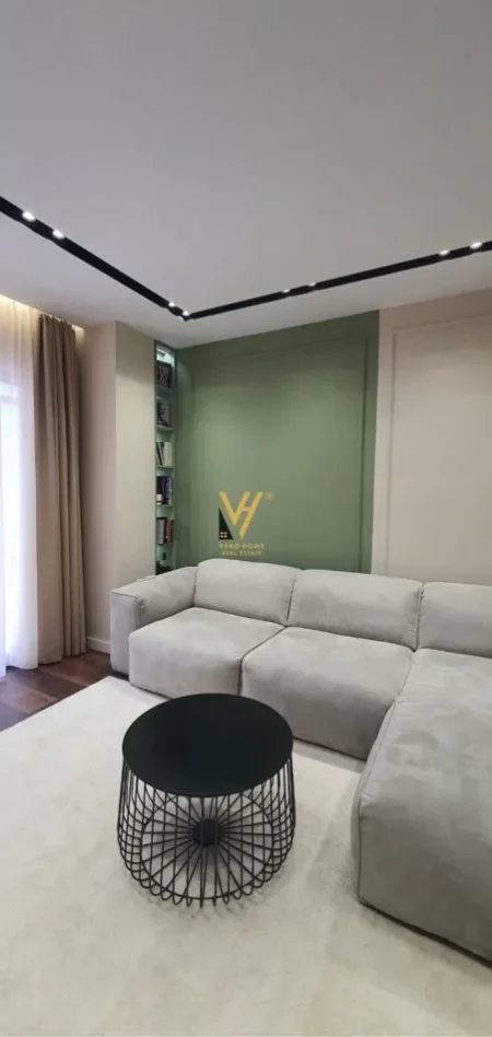 Tirane, jepet me qera apartament 1+1+Ballkon Kati 4, 70 m² 450 € (YZBERISHT)