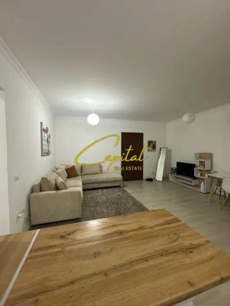Tirane, jepet me qera apartament 1+1 Kati 1, 70 m² 500 € (KOPSHTI BOTANIK)