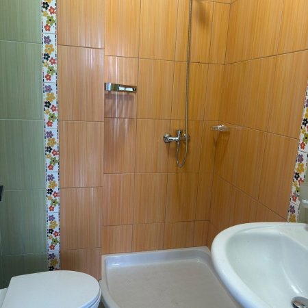 Tirane, jepet me qera apartament 3+1+Ballkon Kati 3, 160 m² 720 € (Venue Clab/Rruga Selman Riza)