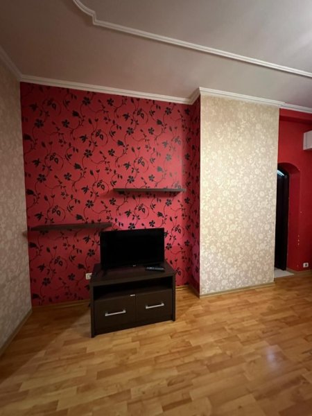 Tirane, jepet me qera apartament 2+1 Kati 4, 79 m² 500 € (rruga sali butka)