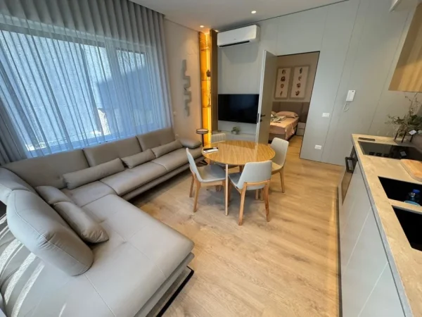 Tirane, jepet me qera apartament 1+1 Kati 3, 62 m² 900 € (Rezidenca Kodra e diellit 1)