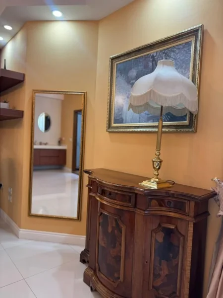 Tirane, shitet apartament Kati 1, 192 m² (bllok)