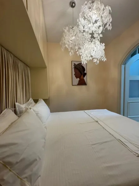 Tirane, shitet apartament Kati 1, 192 m² (bllok)