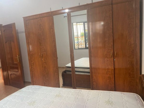 Tirane, jepet me qera apartament 1+1+Ballkon Kati 1, 75 m² 350 € (ne rrugen Don Bosko Tirane.)