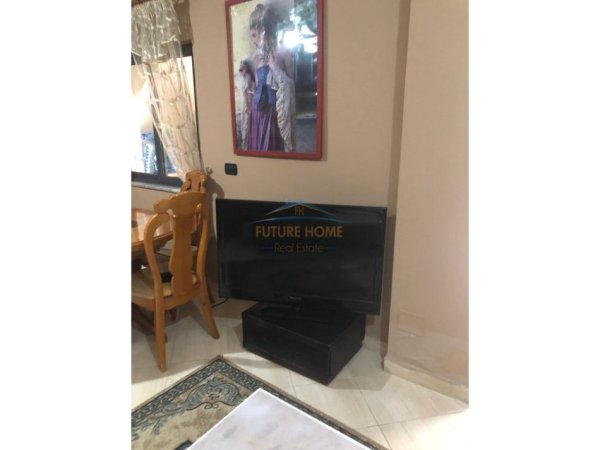 Tirane, jepet me qera apartament 1+1 Kati 1, 60 m² 500 € (Medreseja, Tregu Industrial)