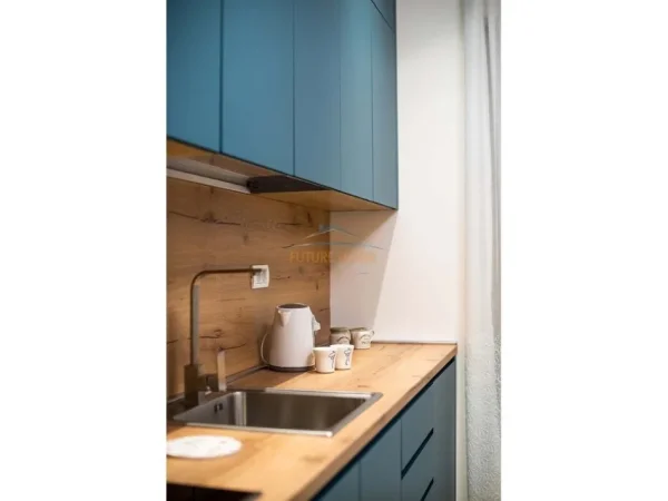 Tirane, jepet me qera apartament 1+1 Kati 4, 40 m² 600 € (Rruga e Durresit)