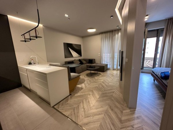 Tirane, jepet me qera apartament 1+1 Kati 6, 70 m² 800 € 