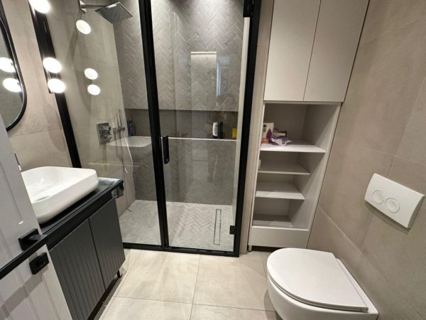 Tirane, jepet me qera apartament 1+1 Kati 6, 70 m² 800 € 