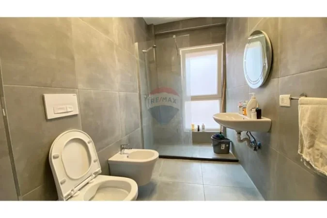 Tirane, shitet apartament 1+1 Kati 5, 77 m² (idriz dollaku)