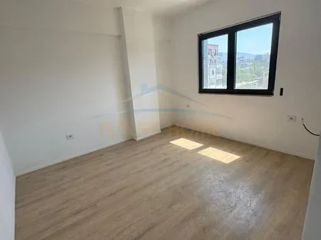 Tirane, shitet apartament 2+1 Kati 2, 111 m² 19.000.000 € 