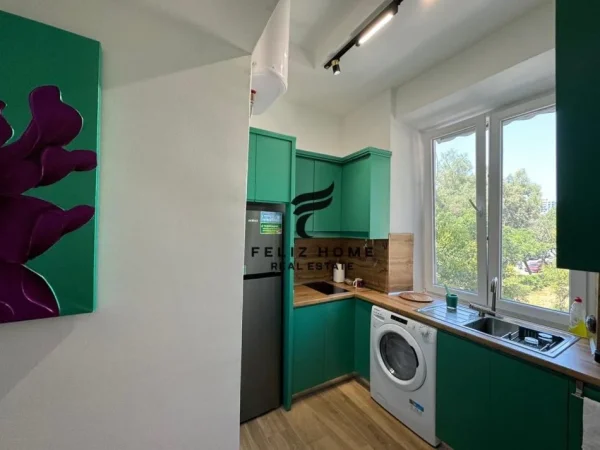 Tirane, jepet me qera apartament 2+1 Kati 2, 74 m² 1.000 € (RRUGA MUSKAT)