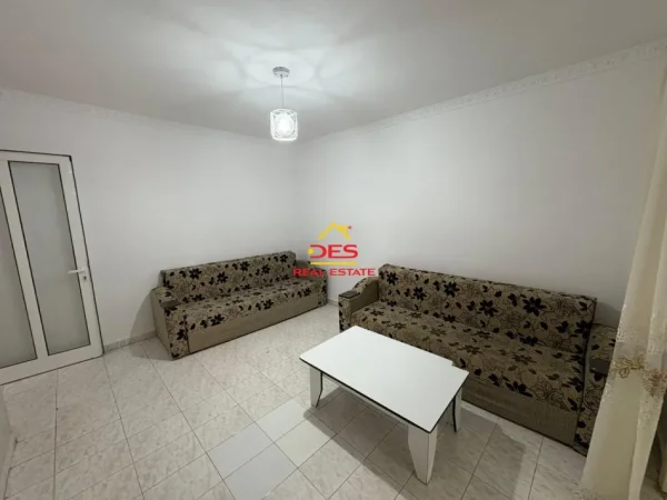 Vlore, shitet apartament 2+1+Ballkon Kati 0, 77 m² 78.000 € (Rruga Fiqirete musta)