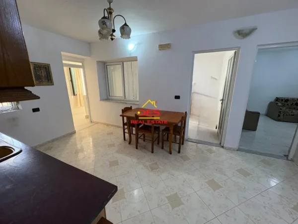 Vlore, shitet apartament 2+1+Ballkon Kati 0, 77 m² 78.000 € (Rruga Fiqirete musta)
