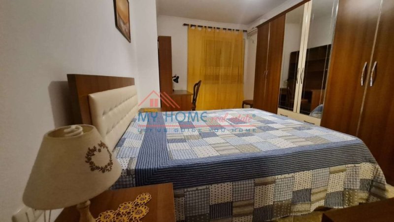Tirane, jepet me qera apartament 2+1+Ballkon Kati 2, 115 m² 660 € (Rruga Don Bosko)
