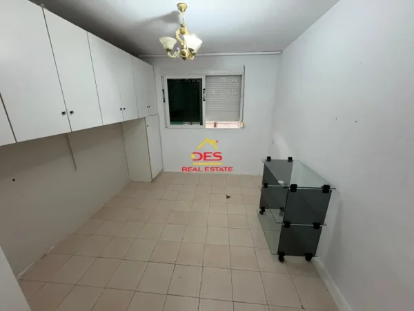 Vlore, shitet apartament 2+1+Ballkon Kati 0, 77 m² 78.000 € (Rruga Fiqirete musta)