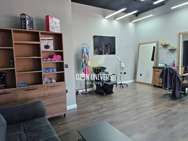 Tirane, shitet ambjent biznesi Kati 0, 36 m² 80.000 € (rruga don bosko)