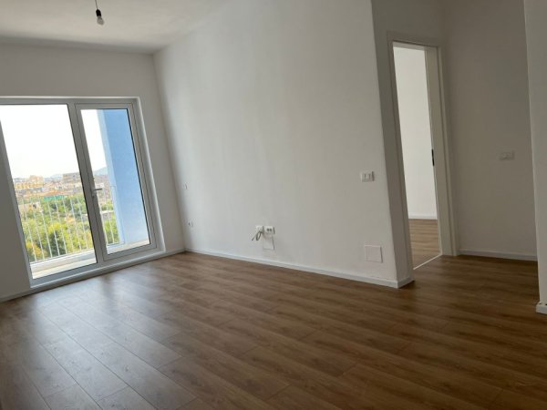 Tirane, jepet me qera apartament 1+1 Kati 3, 59 m² 300 € (Fresku)