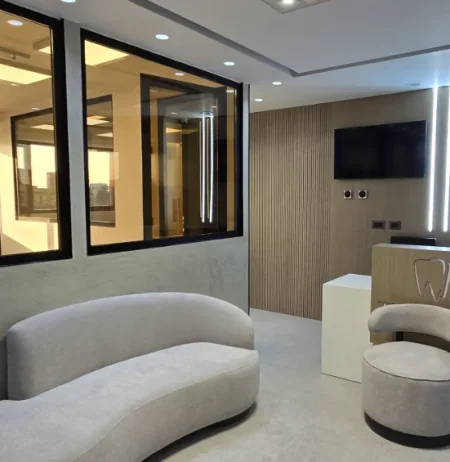 Tirane, shes ambjent biznesi Kati 1, 105 m² 295.000 € (Rruga Kongresi i Manastirit)