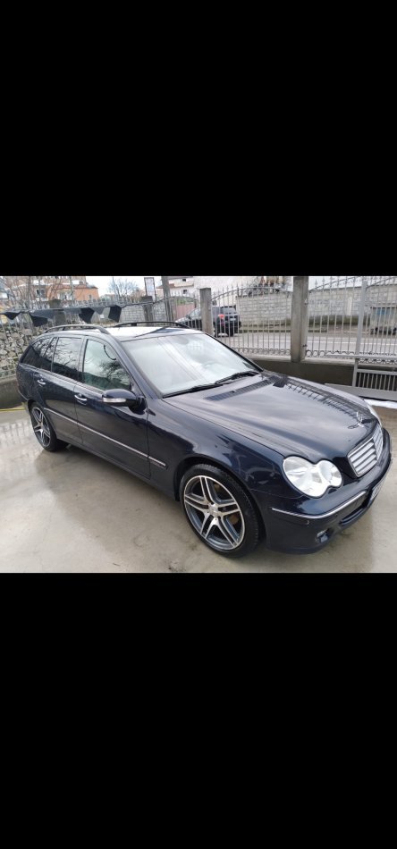 Tirane, shes makine Mercedes Benz Nafte, blu e errët automatik Kondicioner 311.000 km 5.499 €