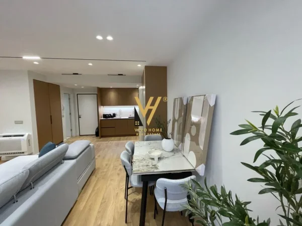 Tirane, jepet me qera apartament 3+1+Ballkon Kati 1, 120 m² 1.500 € (KODRA E DIELLIT)