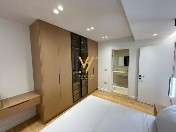 Tirane, jepet me qera apartament 3+1+Ballkon Kati 1, 120 m² 1.500 € (KODRA E DIELLIT)