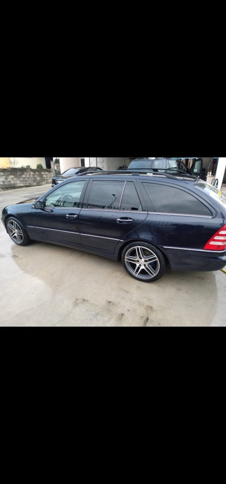 Tirane, shes makine Mercedes Benz Nafte, blu e errët automatik Kondicioner 311.000 km 5.499 €