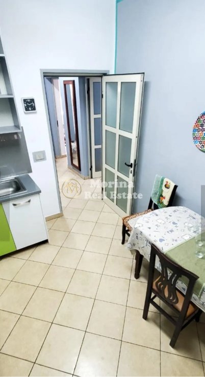 Tirane, jepet me qera apartament 2+1 Kati 2, 80 m² 530 € (Rruga Bardhyl)