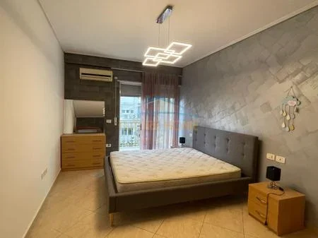 Tirane, shitet apartament 2+1 Kati 4, 98 m² 19.000.000 € 