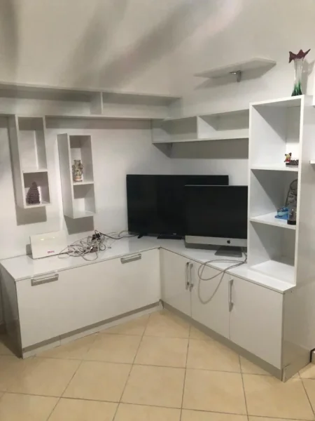 Tirane, jepet me qera apartament 2+1 Kati 2, 500 € 