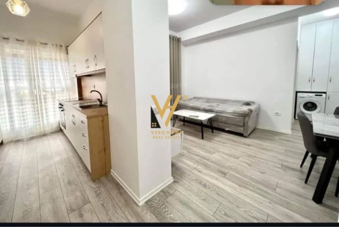 Tirane, jepet me qera apartament 2+1+Ballkon Kati 5, 72 m² 450 € (ALI DEMI)