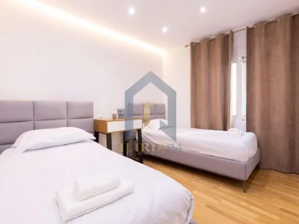 Tirane, shes apartament 2+1 Kati 3, 105 m² 252.000 € (Zogu i Zi)