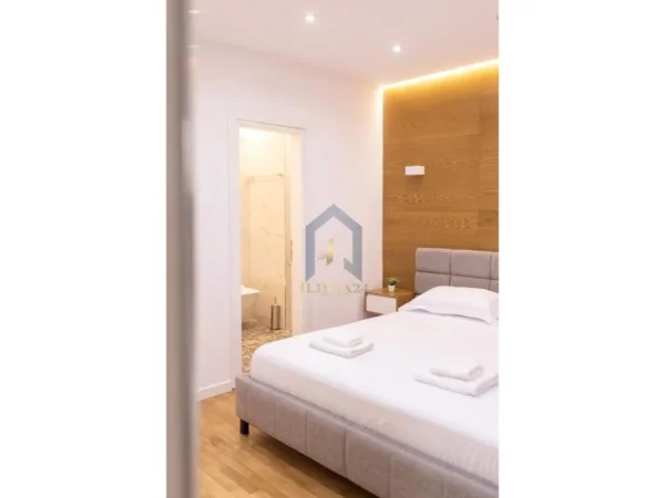 Tirane, shes apartament 2+1 Kati 3, 105 m² 252.000 € (Zogu i Zi)