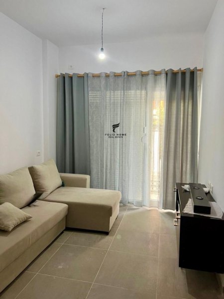 Tirane, jepet me qera apartament 1+1 Kati 1, 70 m² 450 € (PRANE MARIN BARLETIT)