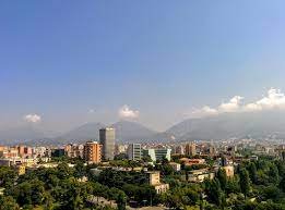 Tirane, jepet me qera apartament 1+1 Kati 1, 80 m² 500 € (Misto Mame)