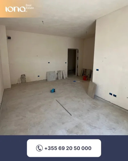 Golem, shitet apartament 1+1 Kati 1, 64 m² 83000 € (Kompleks me pishine)