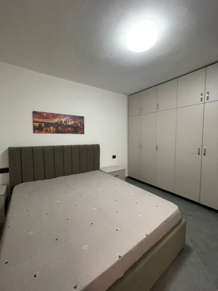 Tirane, jepet me qera apartament 2+1 Kati 2, 80 m² 600 € (Pazari i Ri)