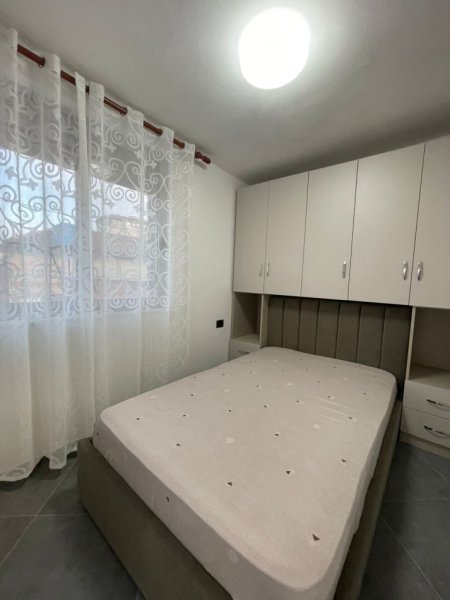 Tirane, jepet me qera apartament 2+1 Kati 2, 80 m² 600 € (Pazari i Ri)