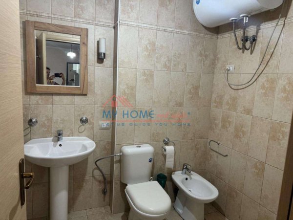 Tirane, jepet me qera apartament 1+1+Ballkon Kati 6, 70 m² 550 € (21 Dhjetori)