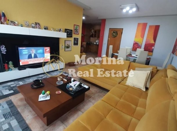 Tirane, shitet apartament 3+1 Kati 5, 117 m² 170.000 € (Rruga e Dibres)