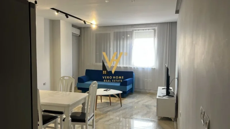 Tirane, jepet me qera zyre Kati 8, 130 m² 600 € (ASTIR)