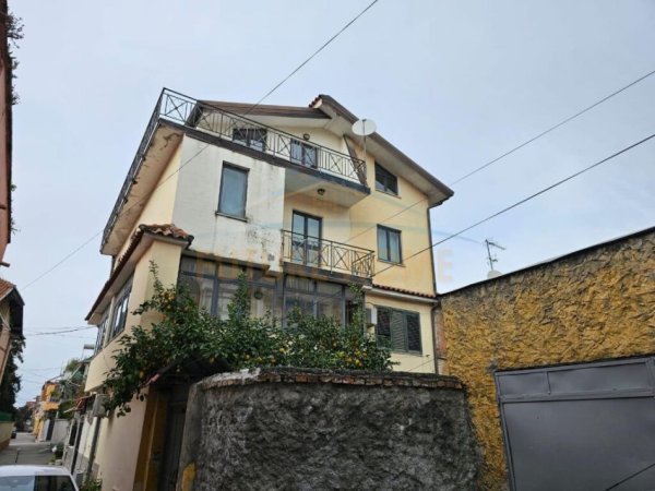 Tirane, jepet me qera apartament 3 Katshe Kati 3, 390 m² 1.150 € 