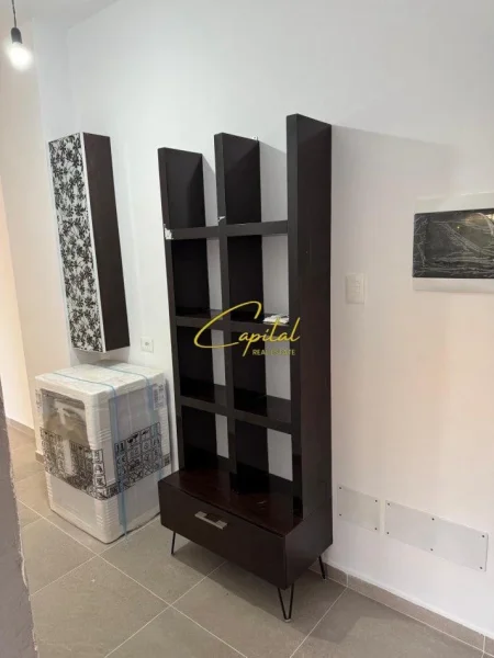 Tirane, jepet me qera apartament 1+1 Kati 1, 50 m² 450 € (SELITE)