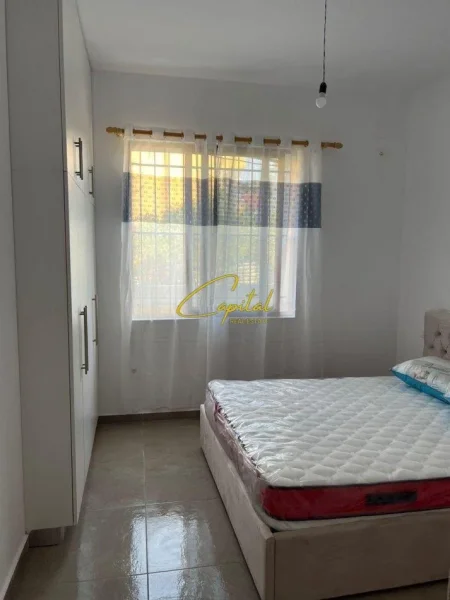 Tirane, jepet me qera apartament 1+1 Kati 1, 50 m² 450 € (SELITE)