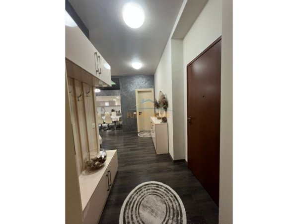 Tirane, shitet apartament 2+1+Ballkon Kati 3, 127 m² 317.500 € (Bulevardi Gjergj Fishta)