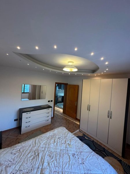Tirane, jepet me qera apartament 2+1 Kati 1, 400 € 