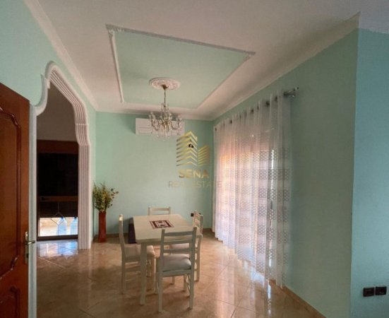 Tirane, jepet me qera apartament 2+1+Ballkon Kati 3, 136 m² 400 € (Rruga Muhamet Deliu)