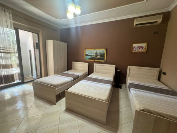 Tirane, jepet me qera apartament 1+1 Kati 1, 70 m² 500 € (selvia)