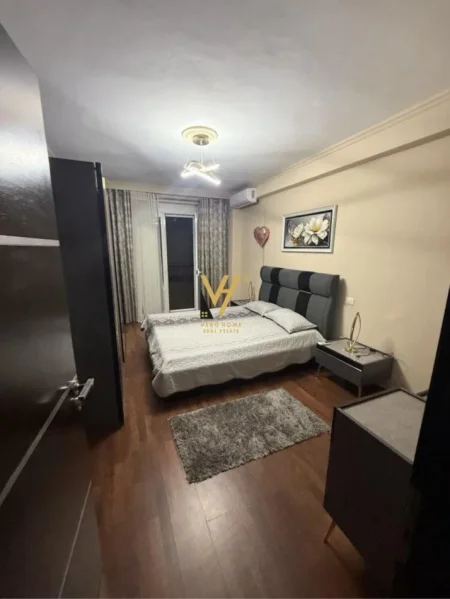 Tirane, jepet me qera apartament 2+1+Ballkon Kati 6, 100 m² 600 € (ASTIR)