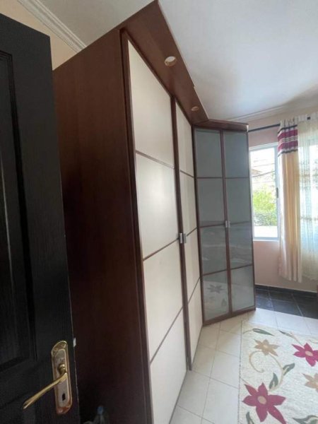 Tirane, jepet me qera apartament 2+1+BLK Kati 2, 87 m² 400 Euro (Rr. e Elbasanit)